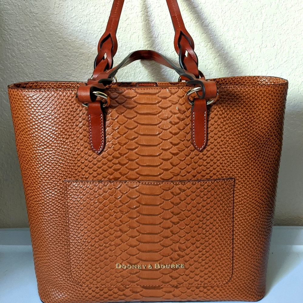 Dooney & Bourke Pammy Tote